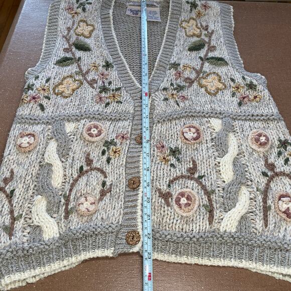 Huntington Ridge Vtg Hand Knitted Cottage Neutral Gray Beige Sweater Vest Sz M - Picture 8 of 9
